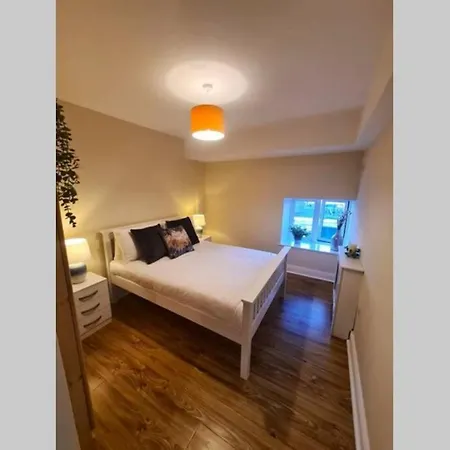 Number 10 公寓 邓加文