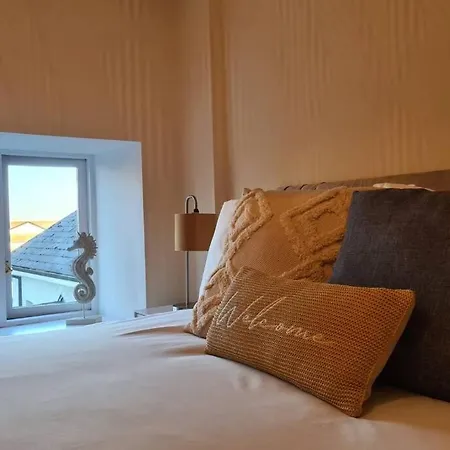 Number 10 Daire Dungarvan (Waterford)